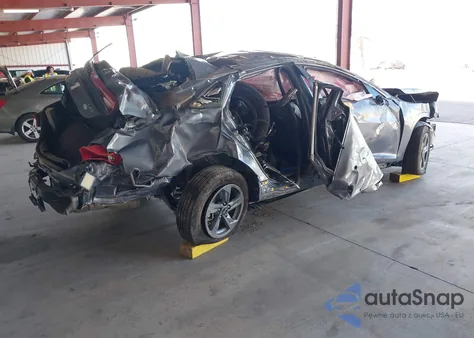 2021 Kia K5 Lxs z USA, uszkodzony, nr VIN 5XXG14J27MG055021